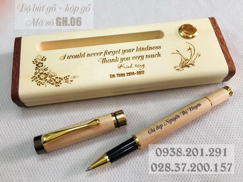 Bút gỗ món quà lưu niệm cho người nước ngoài ý nghĩa